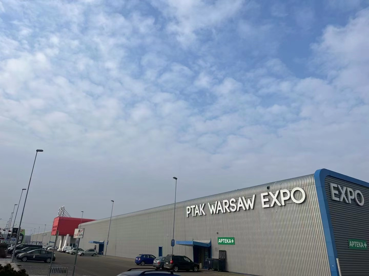 Legend Water Tanks a HVAC PTAK Warsaw EXPO 2025 ki&aacute;ll&iacute;t&aacute;son: Fenntarthat&oacute; melegv&iacute;z-megold&aacute;sok bemutat&aacute;sa Lengyelorsz&aacute;gban