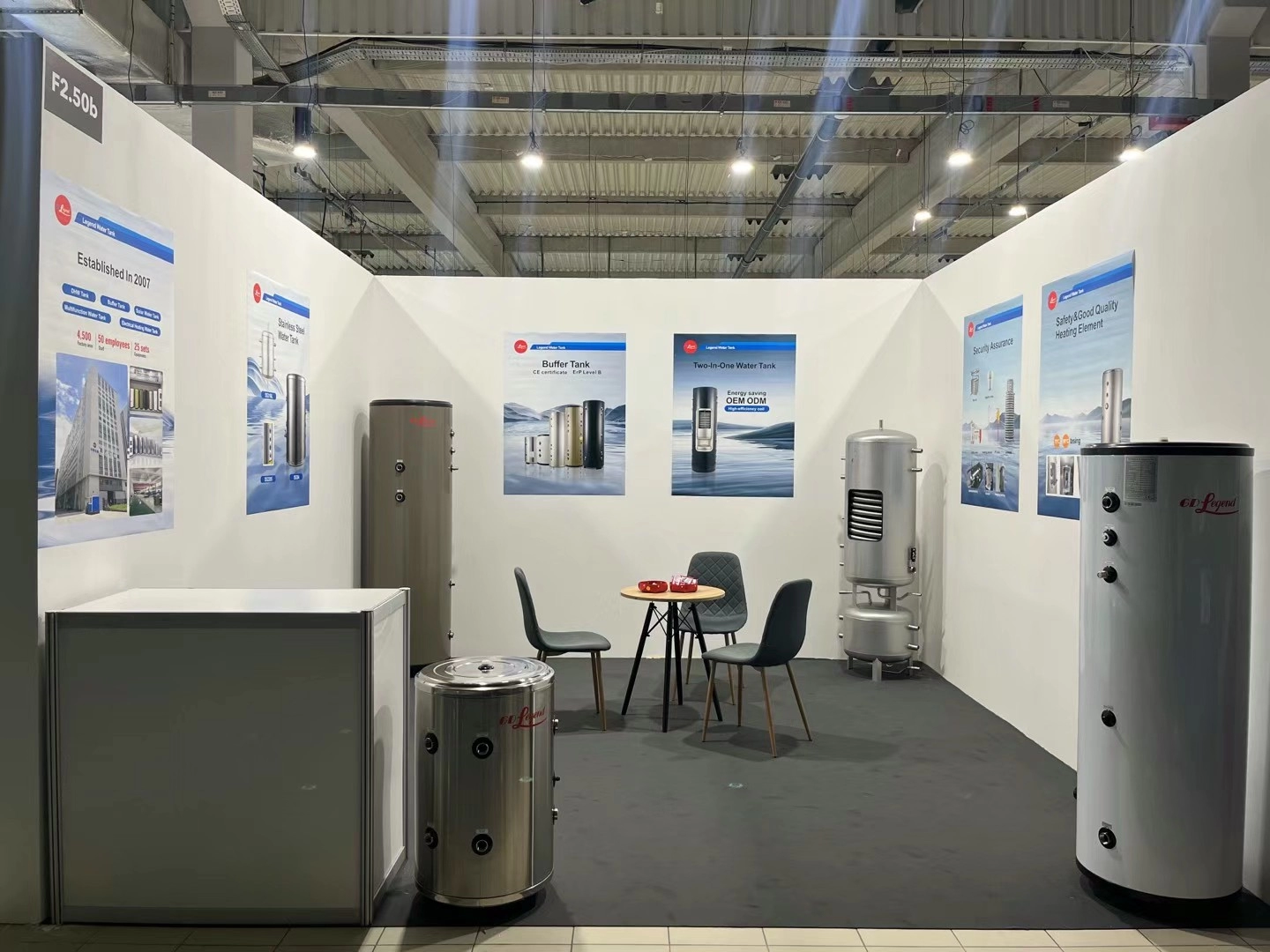 Foshan Legend a 2025-&ouml;s vars&oacute;i HVAC EXPO ki&aacute;ll&iacute;t&aacute;son: Kapcsolat Lengyelorsz&aacute;g melegv&iacute;z-sz&uuml;ks&eacute;gleteivel